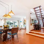 Retreat, Pool, Beach, Sintra Дом отдыха Коларес
