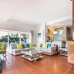 Дом отдыха Retreat, Pool, Beach, Sintra Коларес