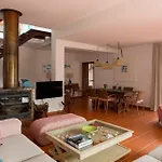 Retreat, Pool, Beach, Sintra Коларес
