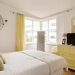 Retreat, Pool, Beach, Sintra Дом отдыха Коларес