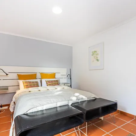 Retreat, Pool, Beach, Sintra Дом отдыха Коларес