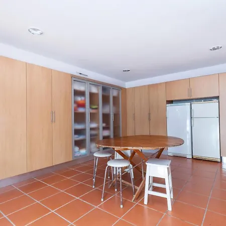 Retreat, Pool, Beach, Sintra Дом отдыха Коларес